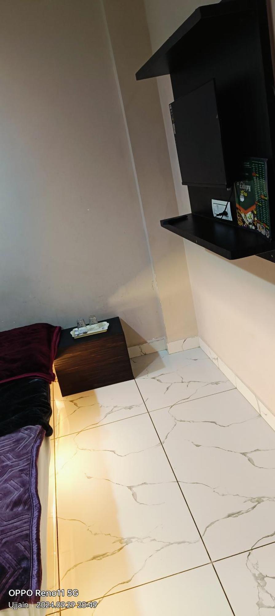 Hotel Rainbow Ujjain Bagian luar foto