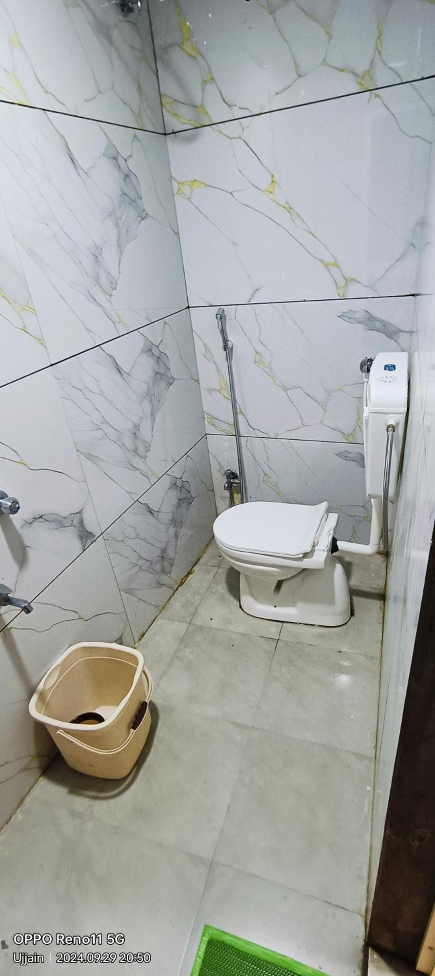 Hotel Rainbow Ujjain Bagian luar foto