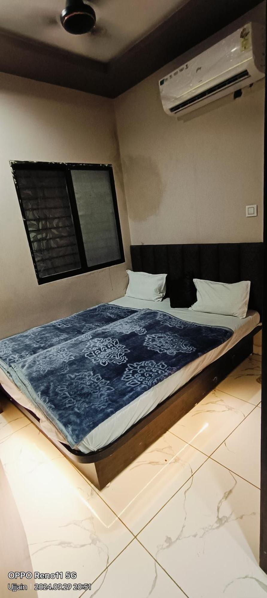 Hotel Rainbow Ujjain Bagian luar foto