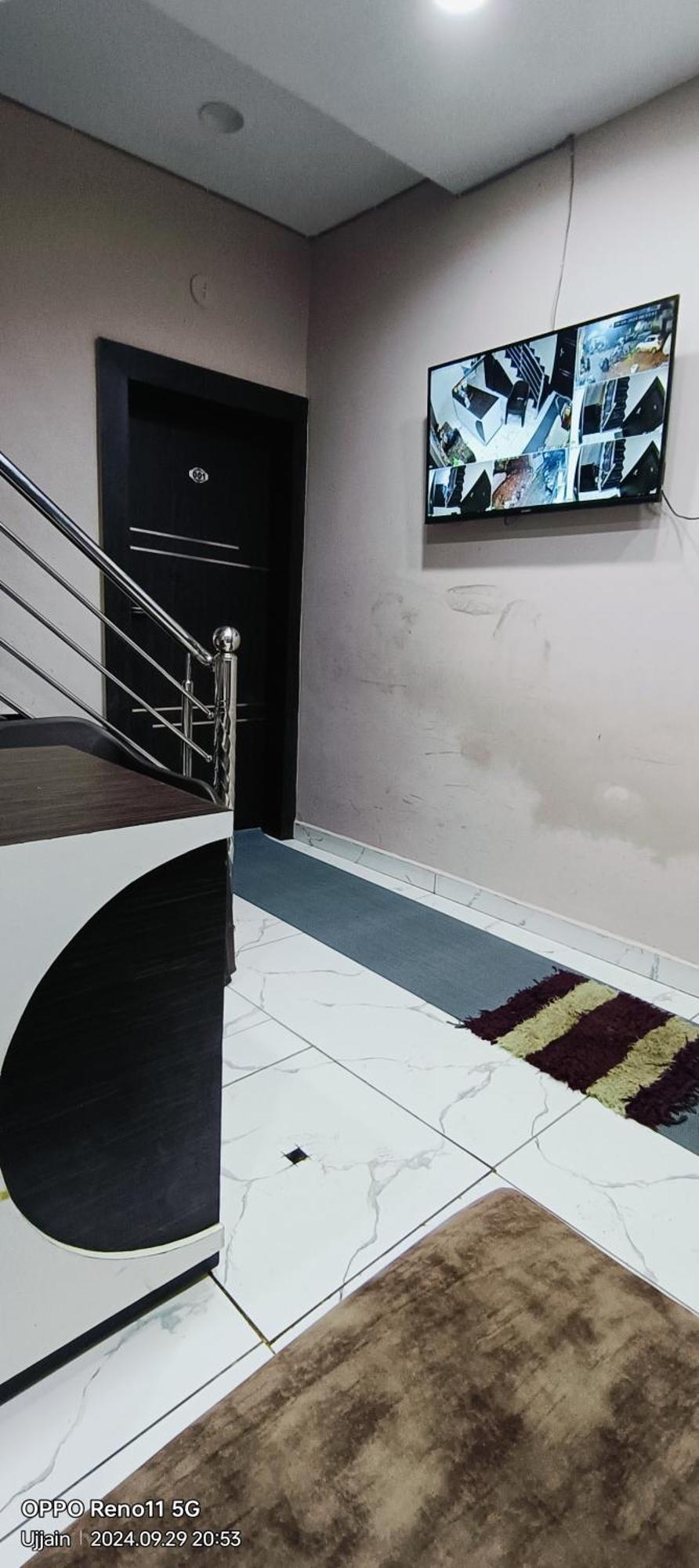 Hotel Rainbow Ujjain Bagian luar foto